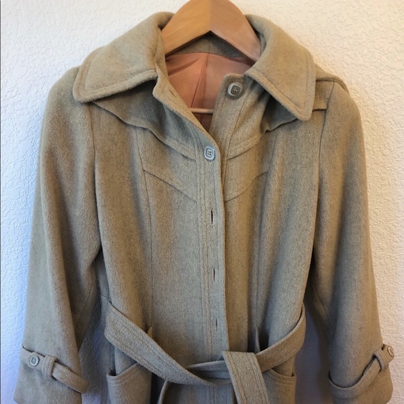 Winter coat - Picture 1 of 5